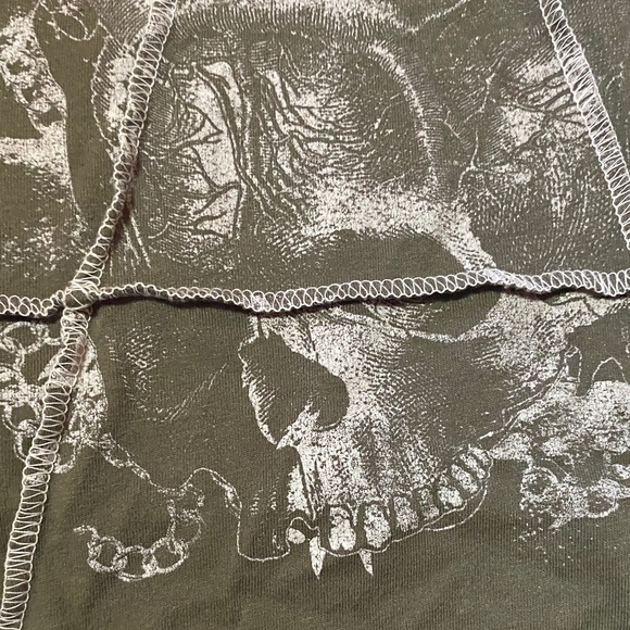 Graphic Olive Tank Top - Picture 3 of 4